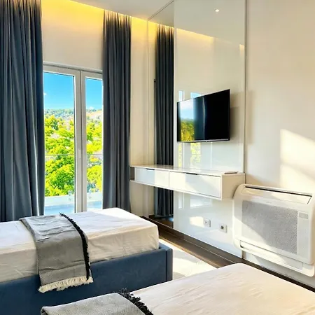 Skyline Penthouse At Iliyonis Catamaran Vi Appartement *