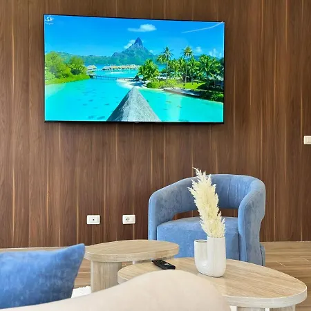 Skyline Penthouse At Iliyonis Catamaran Vi Appartement *